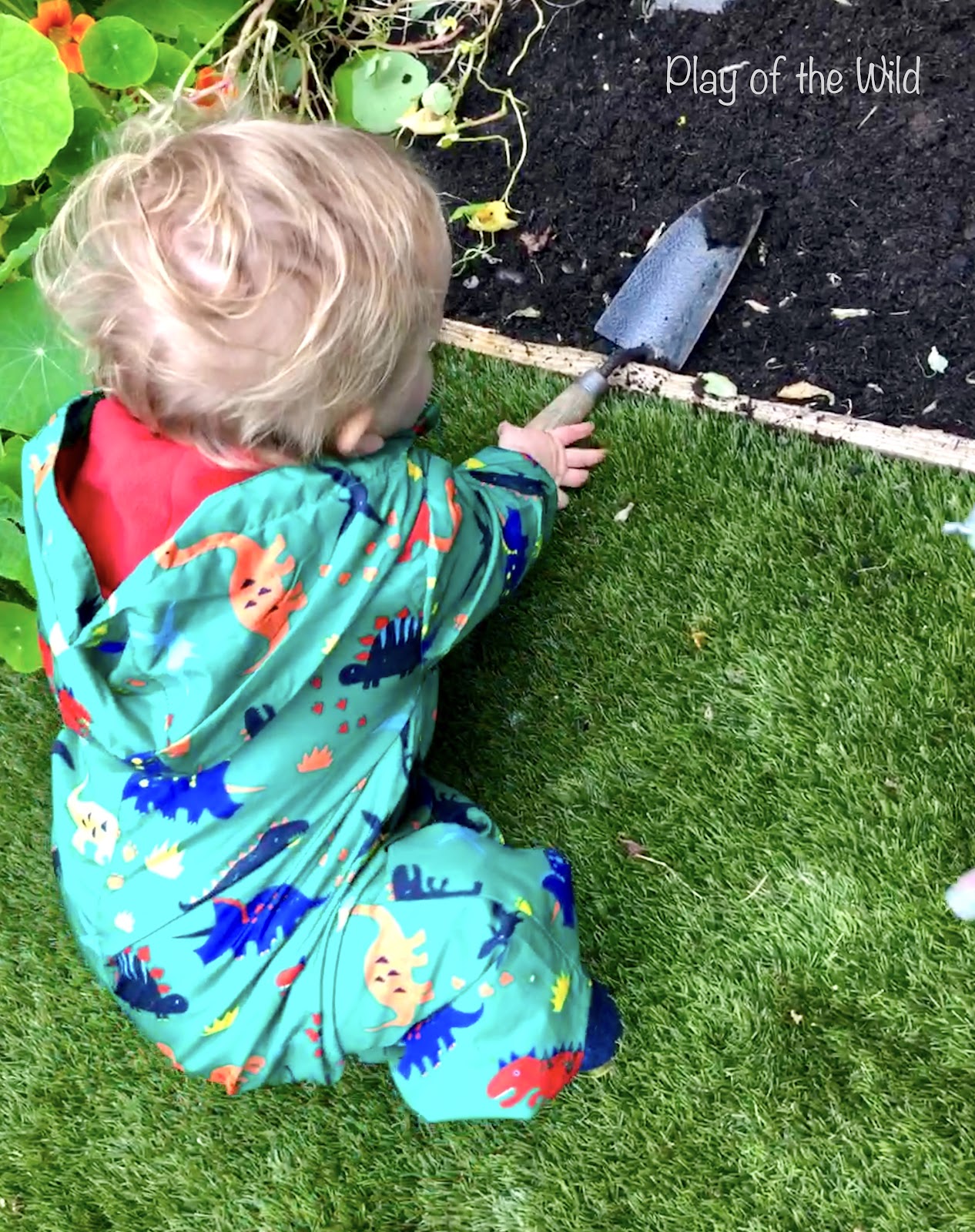 gardening with babies. Outdoor Autumn & Winter Garden Activities for Children