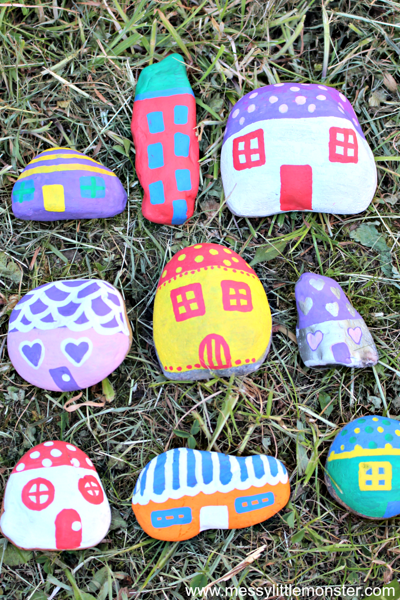 How to make painted rock fairy houses. Easy rock painting ideas for kids. Use a few rock painting supplies to do pebble painting and make fun painted rocks crafts. Easy fairy garden ideas for preschoolers upwards.
