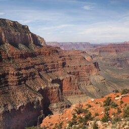 A picture containing valley, mountain, canyon, nature
Description automatically generated