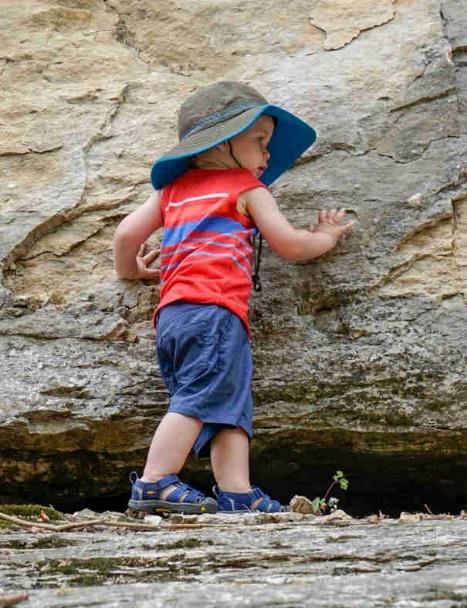 Trail Baby navigating along Rock Formation, Photo by Emily, on Instagram @hiking.home