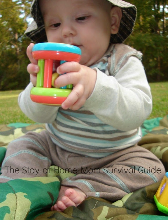 Simple ideas for keeping baby engaged and exploring activities outside