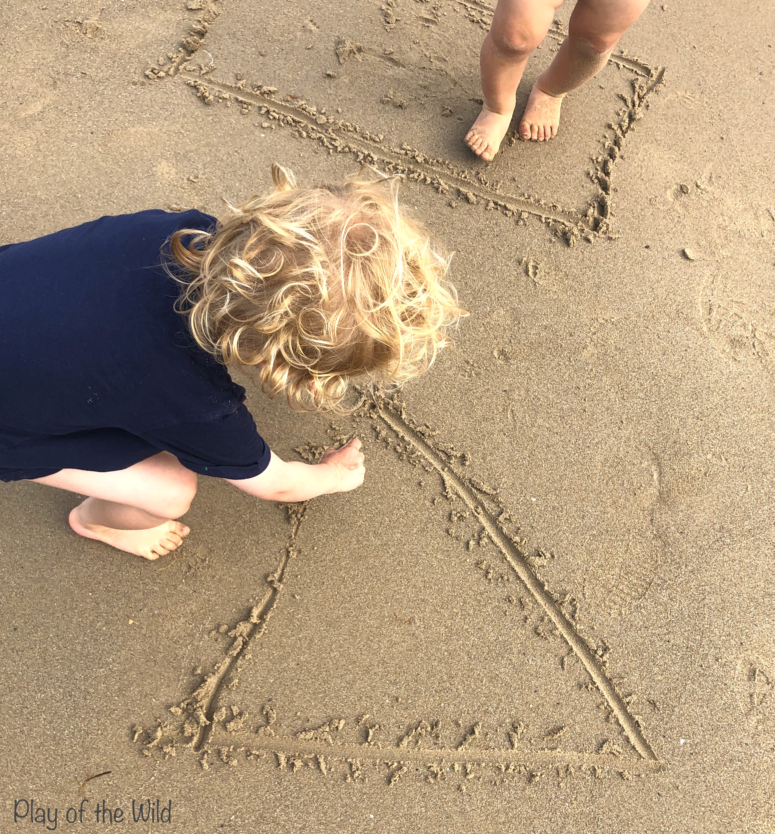 making shapes in sand. shapes for eyfs