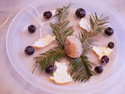 How to Make Beautiful Ice Ornaments