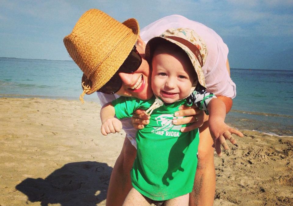 It’s going to be a hot one this weekend, and a lot of us will be hitting the beach to try and beat the heat, so here are 10 tips to keep your kids having fun at the beach this summer: